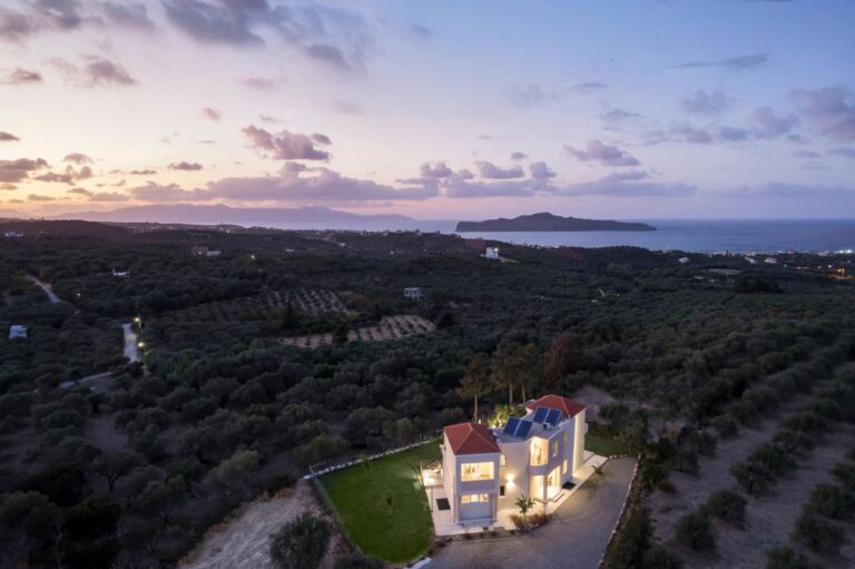 AéNaos Luxury Villa – Galatas, Chania