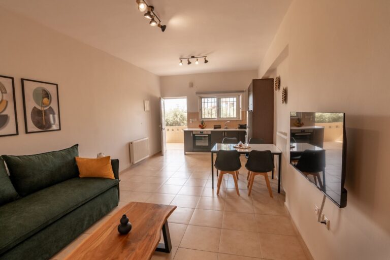 Ibis Apartments | Peaceful 1BD Flats in Daratso