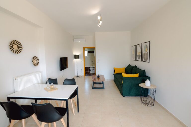 Ibis Apartments | Peaceful 1BD Flats in Daratso