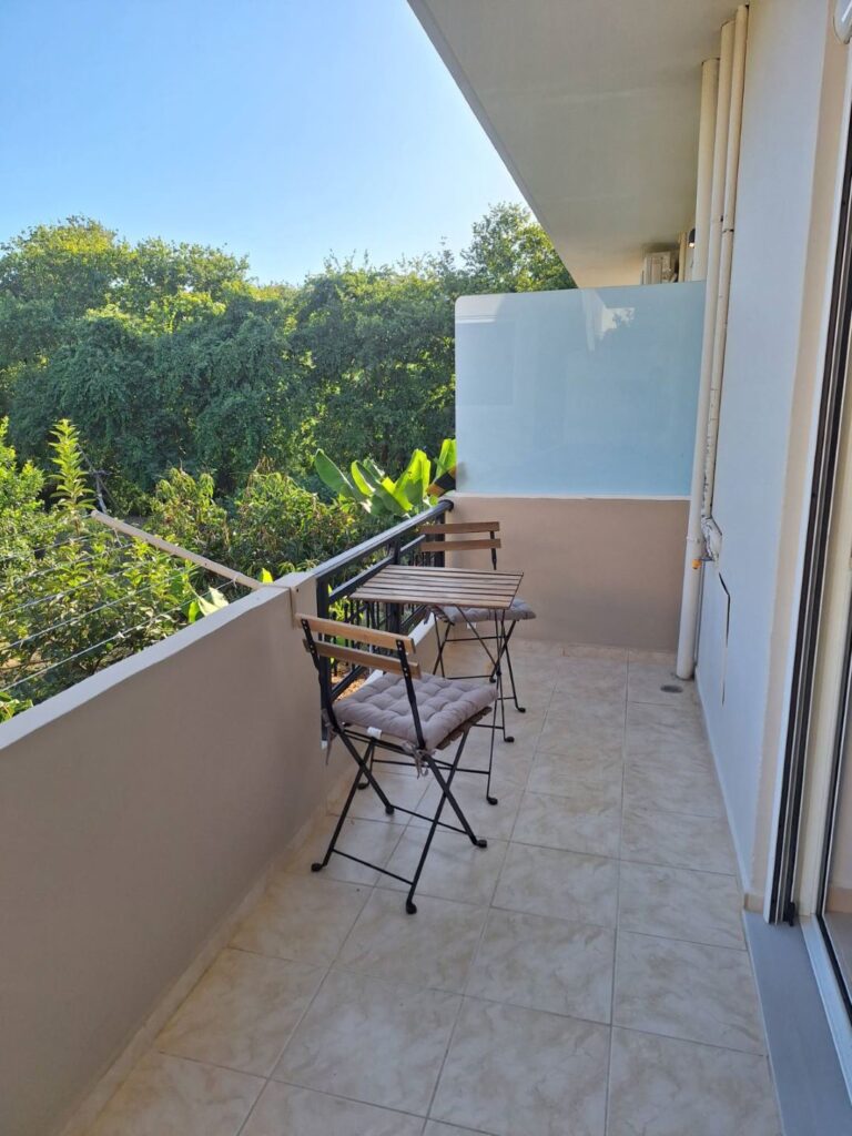 Ibis Apartments | Peaceful 1BD Flats in Daratso